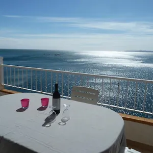 apartamento-magnificas-vistas-mar-y-piscina-ref-298.catalonia-hotels.com/